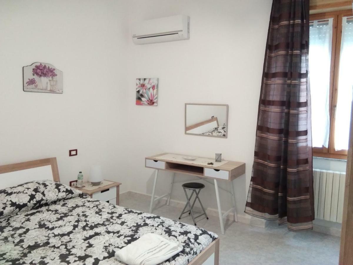 Bed And Breakfast Hibiscus Alghero Bagian luar foto
